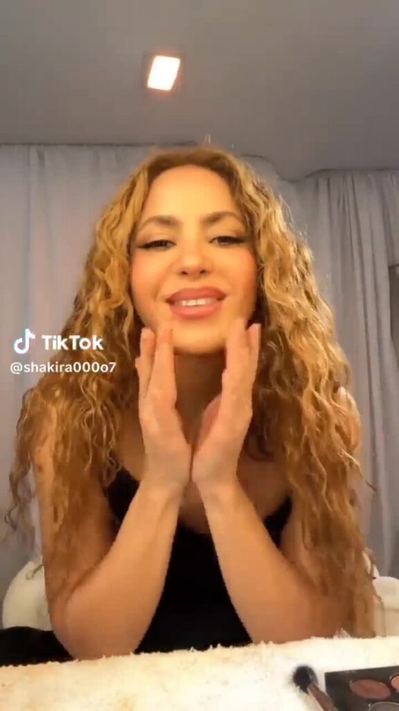 Video thumbnail for Shakira Deepfake Porn - Nude AI Celebs